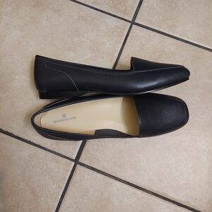 Bandolino Liberty Loafers size 9 1/2